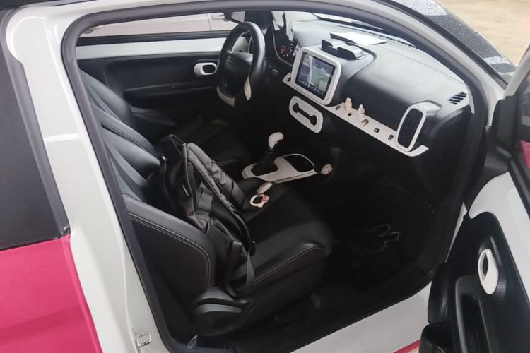 Used Roewe Clever 2022 311km QiQi BoBo Edition Right Front Seat
