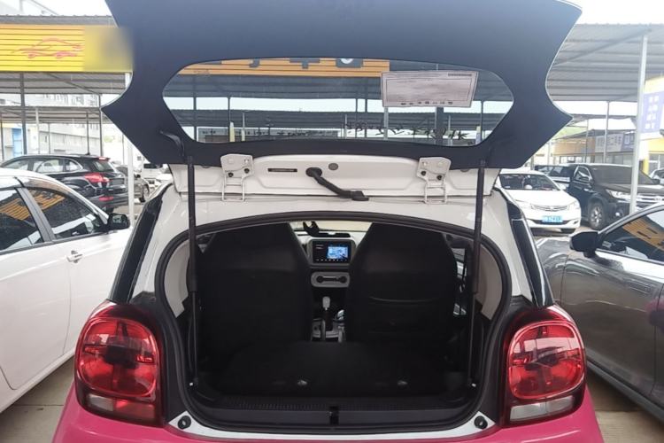 Used Roewe Clever 2022 311km QiQi BoBo Edition Trunk
