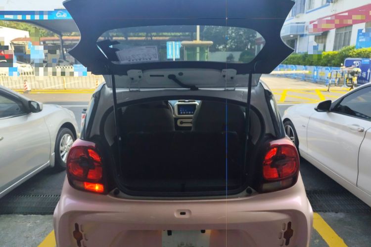 Used Roewe Clever 2022 311km QiQi BoBo Edition Trunk