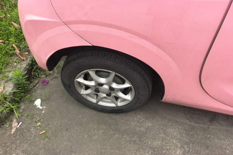 Used Roewe Clever 2022 311km QiQi BoBo Edition Right Rear Wheel Hub