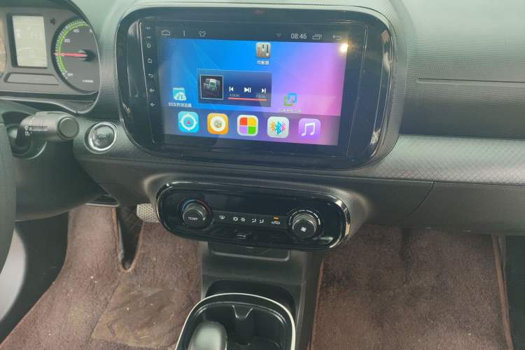 Used Roewe Clever 2022 311km QiQi BoBo Edition Audio And AC Panel