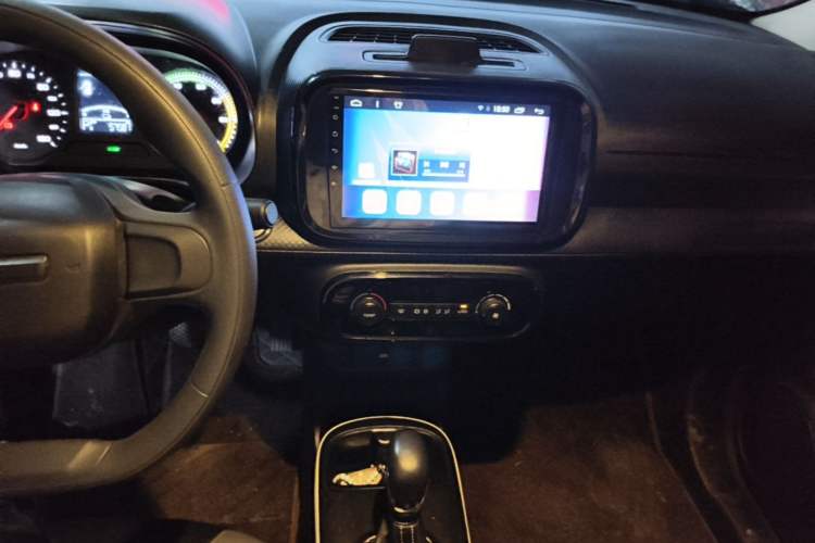 Used Roewe Clever 2022 311km QiQi BoBo Edition Audio And AC Panel