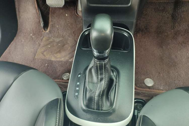 Used Roewe Clever 2022 311km QiQi BoBo Edition Gear Lever