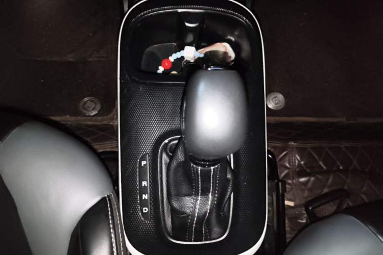 Used Roewe Clever 2022 311km QiQi BoBo Edition Gear Lever