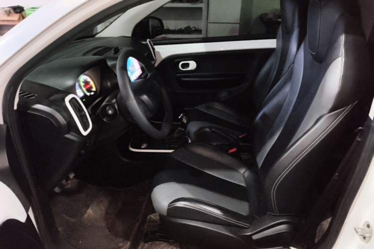 Used Roewe Clever 2022 311km QiQi BoBo Edition Left Front Seat