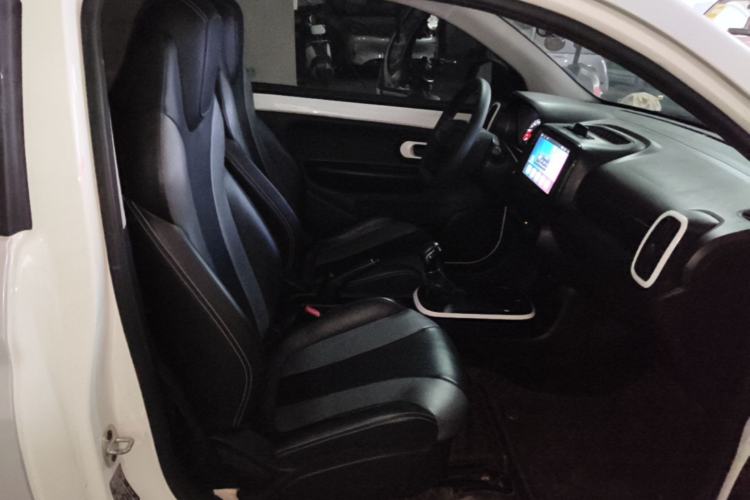 Used Roewe Clever 2022 311km QiQi BoBo Edition Right Front Seat