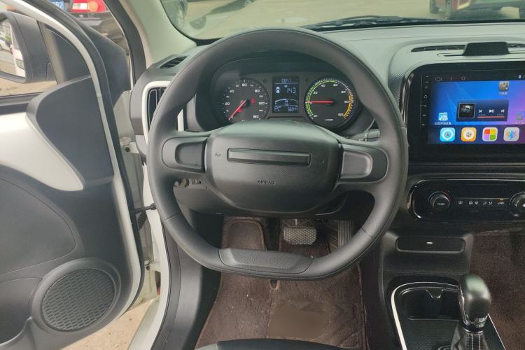 Used Roewe Clever 2022 311km QiQi BoBo Edition Steering Wheel