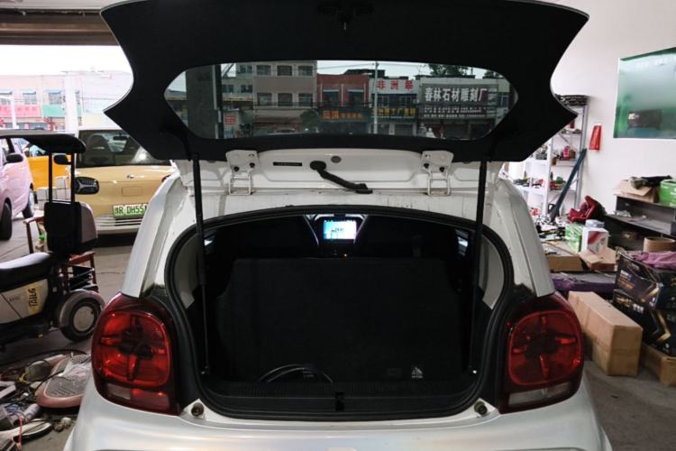 Used Roewe Clever 2022 311km QiQi BoBo Edition Trunk
