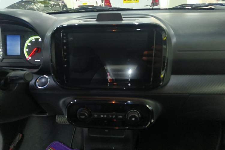 Used Roewe Clever 2022 311km QiQi BoBo Edition Audio And AC Panel