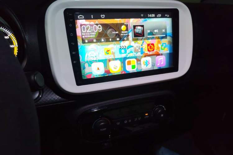 Used Roewe Clever 2022 311km QiQi BoBo Edition Audio And AC Panel