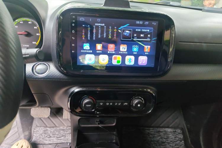 Used Roewe Clever 2022 311km QiQi BoBo Edition Audio And AC Panel