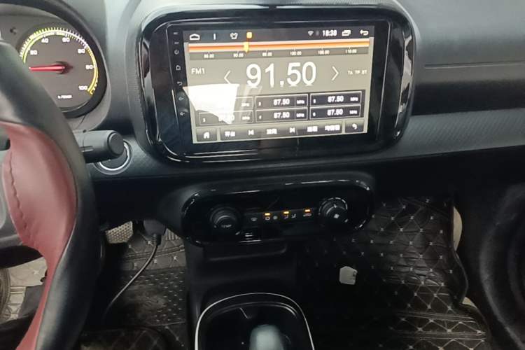 Used Roewe Clever 2022 311km QiQi BoBo Edition Audio And AC Panel
