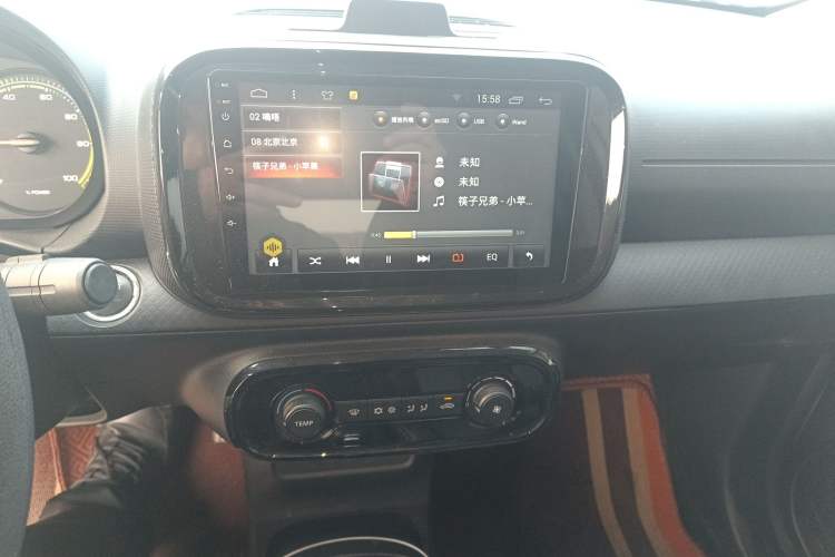 Used Roewe Clever 2022 311km QiQi BoBo Edition Audio And AC Panel