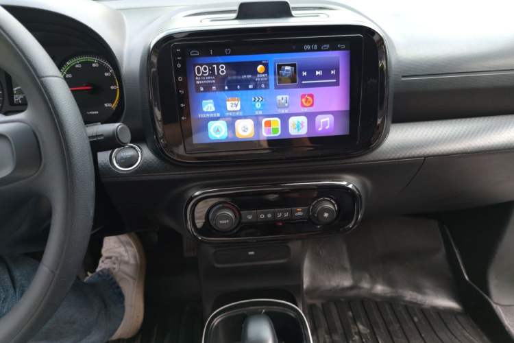 Used Roewe Clever 2022 311km QiQi BoBo Edition Audio And AC Panel
