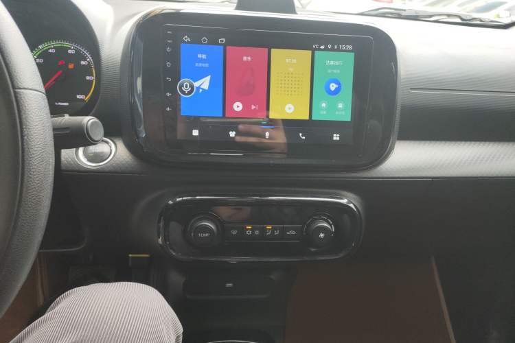 Used Roewe Clever 2022 311km QiQi BoBo Edition Audio And AC Panel