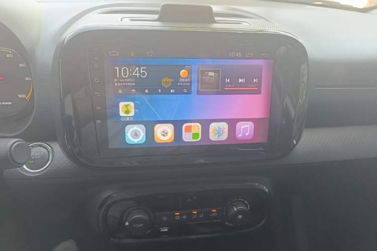Used Roewe Clever 2022 311km QiQi BoBo Edition Audio And AC Panel