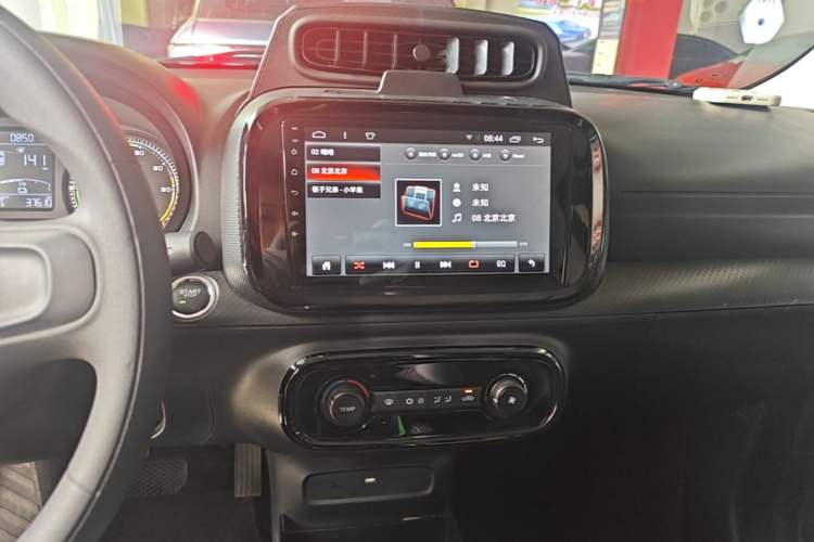 Used Roewe Clever 2022 311km QiQi BoBo Edition Audio And AC Panel
