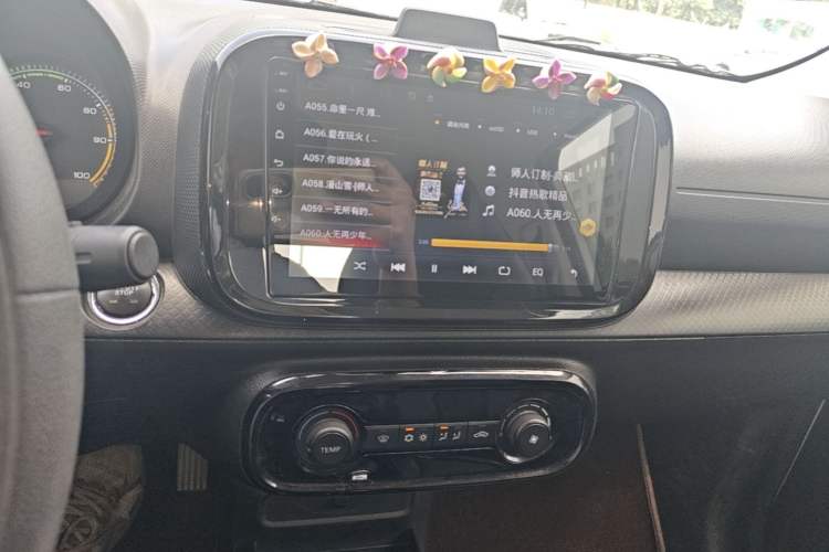 Used Roewe Clever 2022 311km QiQi BoBo Edition Audio And AC Panel