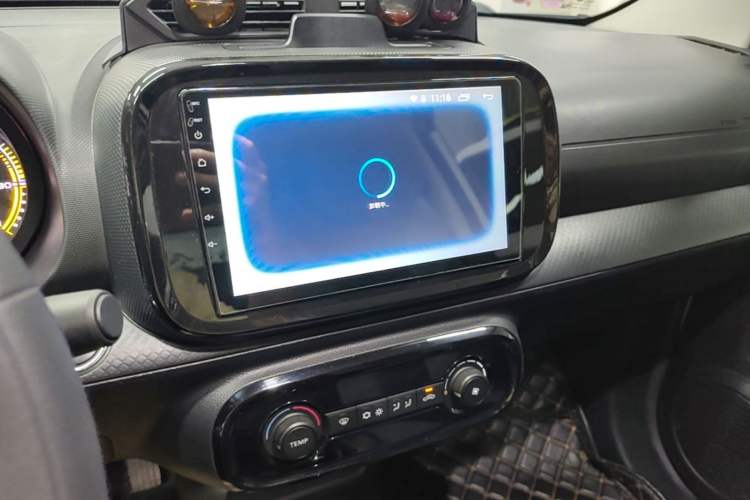 Used Roewe Clever 2022 311km QiQi BoBo Edition Audio And AC Panel