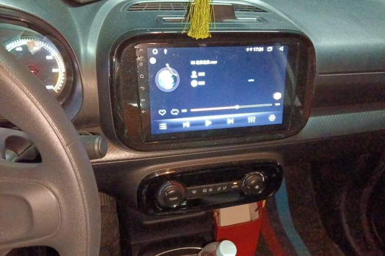 Used Roewe Clever 2022 311km QiQi BoBo Edition Audio And AC Panel