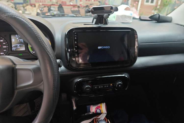 Used Roewe Clever 2022 311km QiQi BoBo Edition Audio And AC Panel