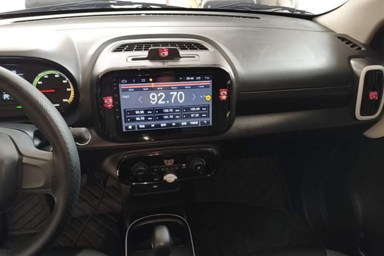 Used Roewe Clever 2022 311km QiQi BoBo Edition Audio And AC Panel