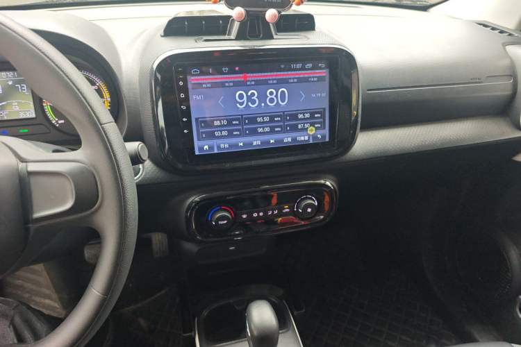 Used Roewe Clever 2022 311km QiQi BoBo Edition Audio And AC Panel