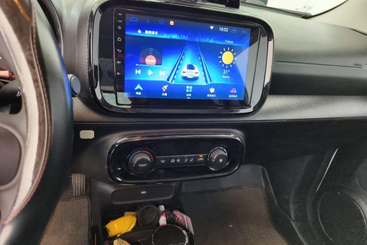 Used Roewe Clever 2022 311km QiQi BoBo Edition Audio And AC Panel