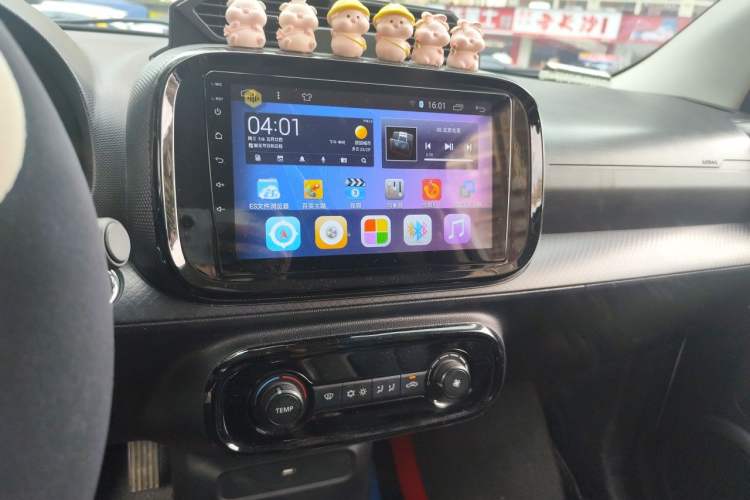 Used Roewe Clever 2022 311km QiQi BoBo Edition Audio And AC Panel