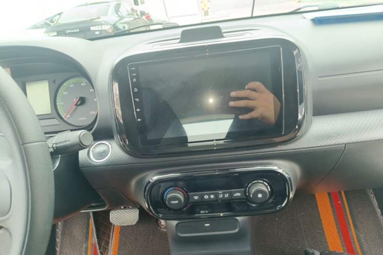 Used Roewe Clever 2022 311km QiQi BoBo Edition Audio And AC Panel