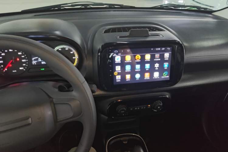 Used Roewe Clever 2022 311km QiQi BoBo Edition Audio And AC Panel