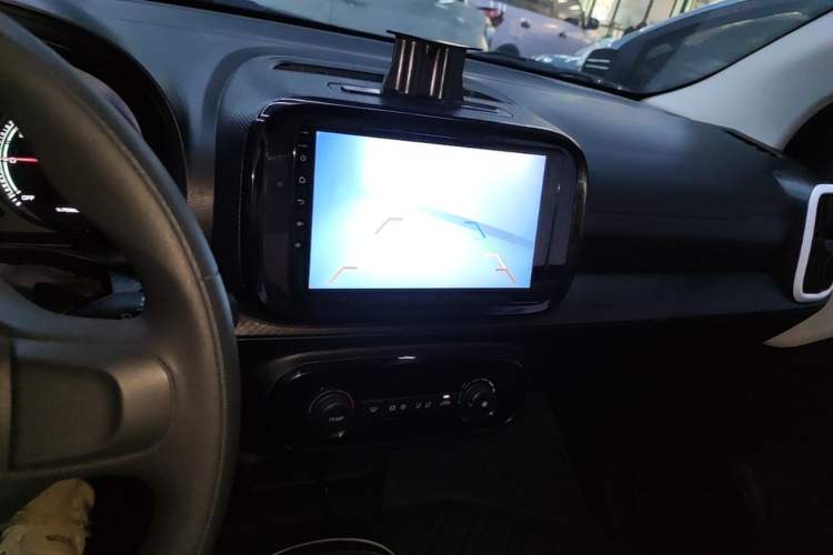 Used Roewe Clever 2022 311km QiQi BoBo Edition Audio And AC Panel