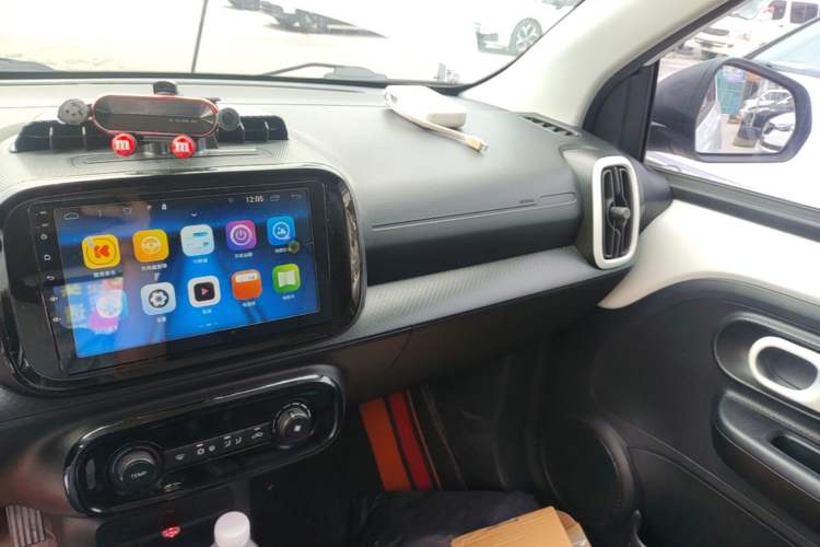 Used Roewe Clever 2022 311km QiQi BoBo Edition Audio And AC Panel