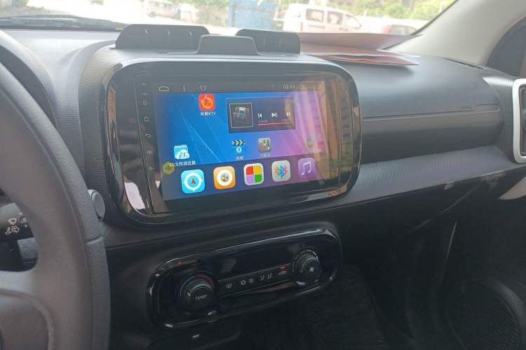 Used Roewe Clever 2022 311km QiQi BoBo Edition Audio And AC Panel