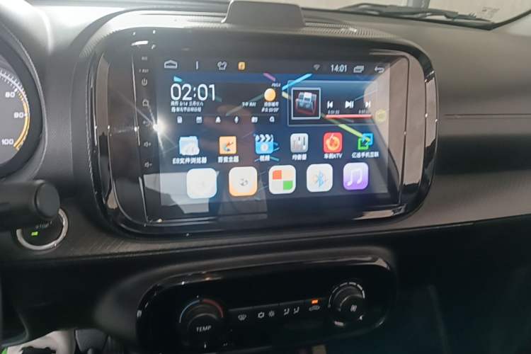 Used Roewe Clever 2022 311km QiQi BoBo Edition Audio And AC Panel