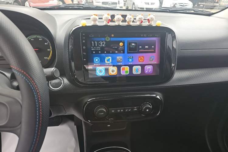 Used Roewe Clever 2022 311km QiQi BoBo Edition Audio And AC Panel