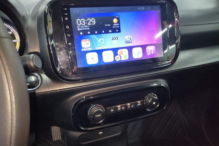 Used Roewe Clever 2022 311km QiQi BoBo Edition Audio And AC Panel