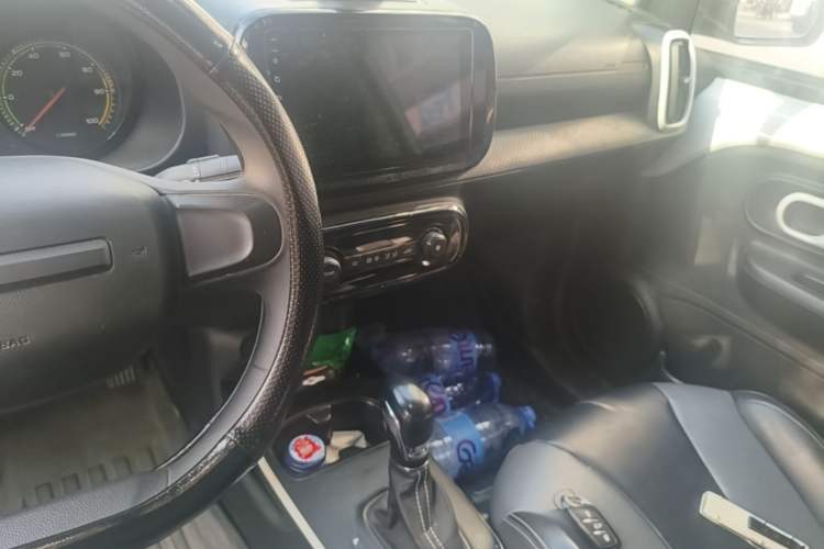 Used Roewe Clever 2022 311km QiQi BoBo Edition Audio And AC Panel