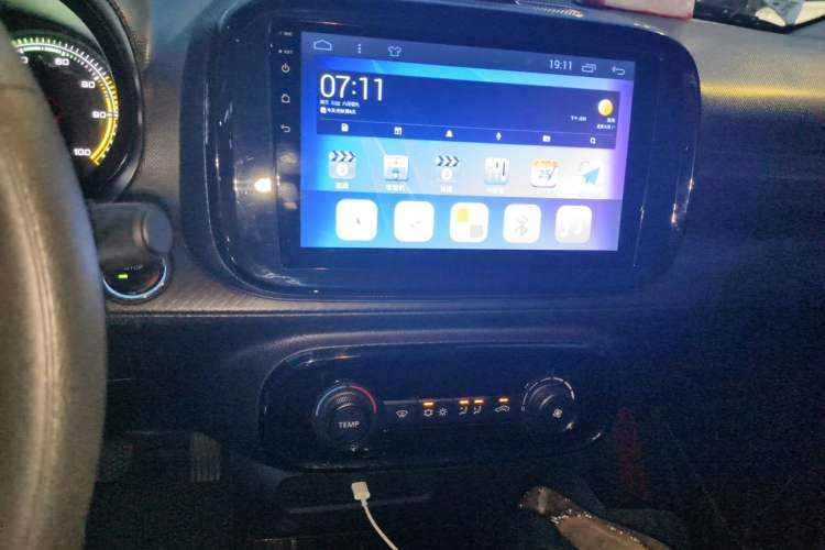 Used Roewe Clever 2022 311km QiQi BoBo Edition Audio And AC Panel