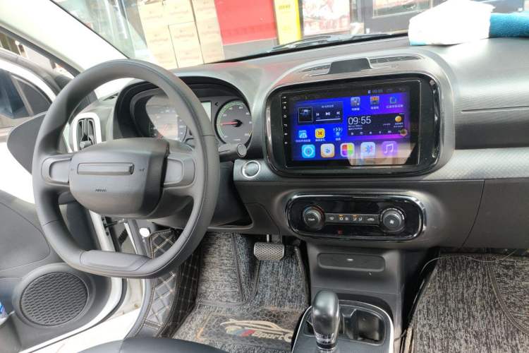 Used Roewe Clever 2022 311km QiQi BoBo Edition Audio And AC Panel