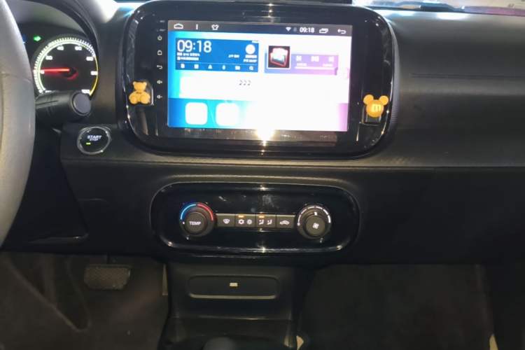 Used Roewe Clever 2022 311km QiQi BoBo Edition Audio And AC Panel