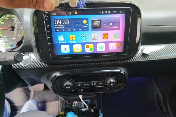 Used Roewe Clever 2022 311km QiQi BoBo Edition Audio And AC Panel