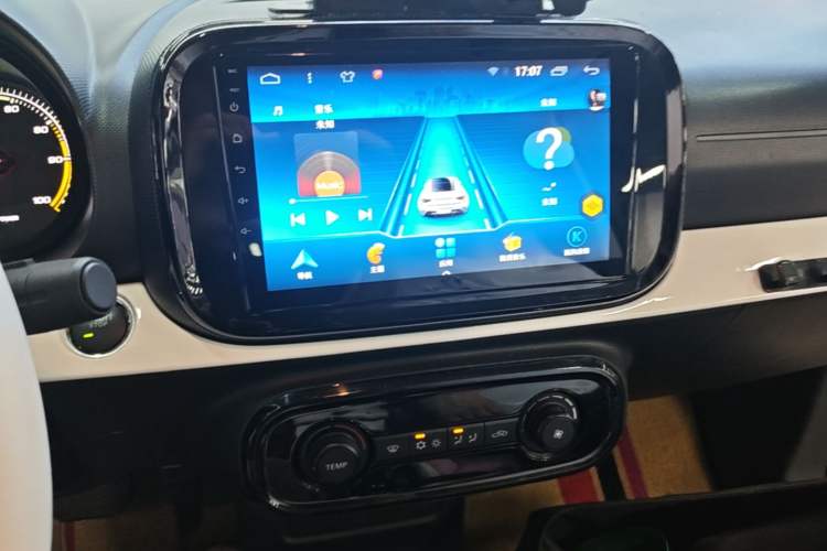 Used Roewe Clever 2022 311km QiQi BoBo Edition Audio And AC Panel