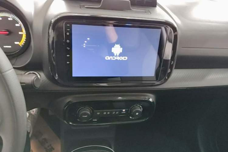 Used Roewe Clever 2022 311km QiQi BoBo Edition Audio And AC Panel