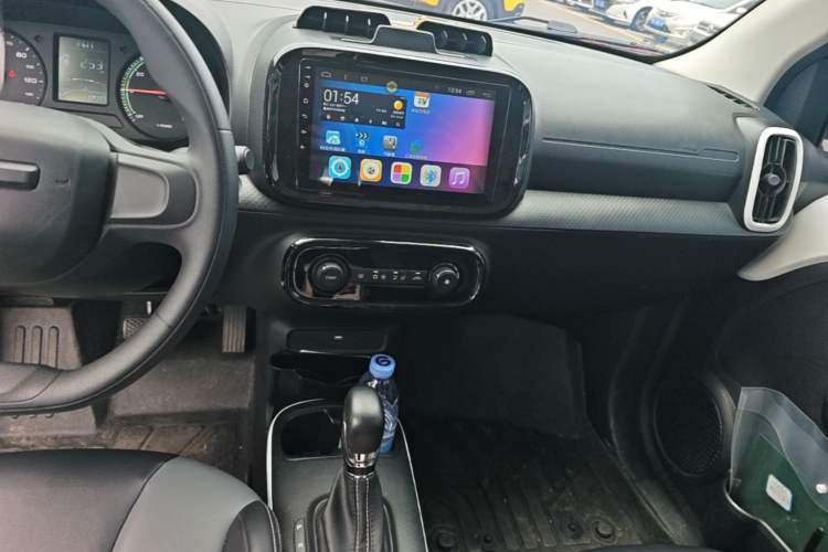 Used Roewe Clever 2022 311km QiQi BoBo Edition Audio And AC Panel