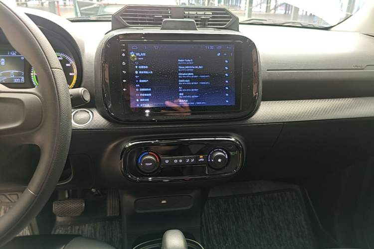 Used Roewe Clever 2022 311km QiQi BoBo Edition Audio And AC Panel