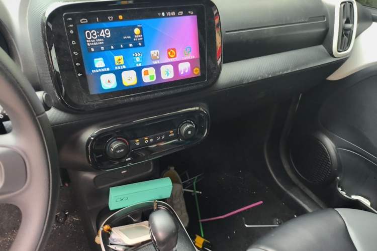 Used Roewe Clever 2022 311km QiQi BoBo Edition Audio And AC Panel