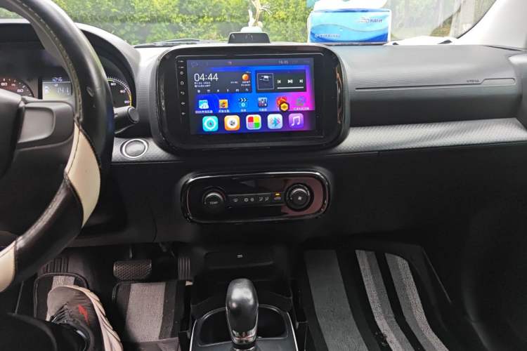 Used Roewe Clever 2022 311km QiQi BoBo Edition Audio And AC Panel