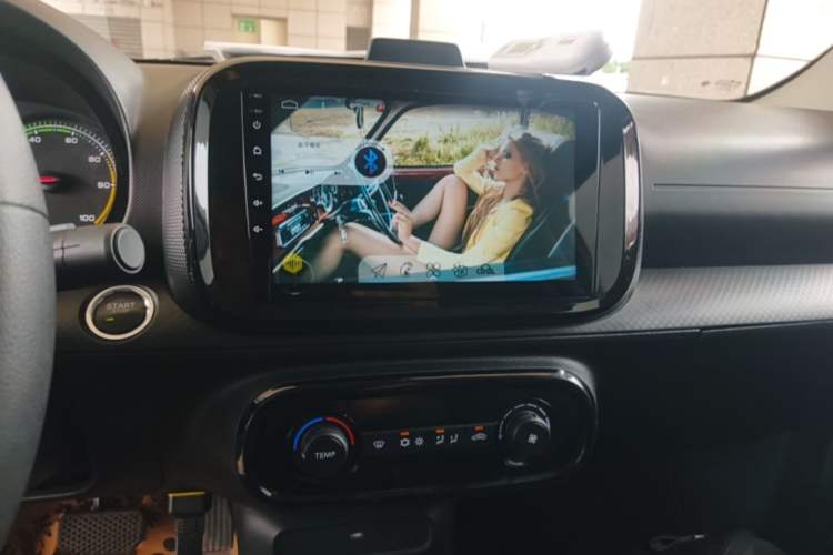 Used Roewe Clever 2022 311km QiQi BoBo Edition Audio And AC Panel