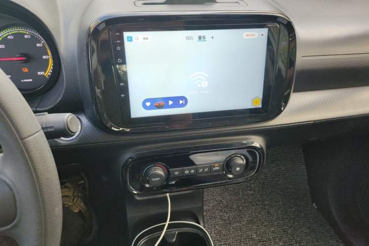 Used Roewe Clever 2022 311km QiQi BoBo Edition Audio And AC Panel